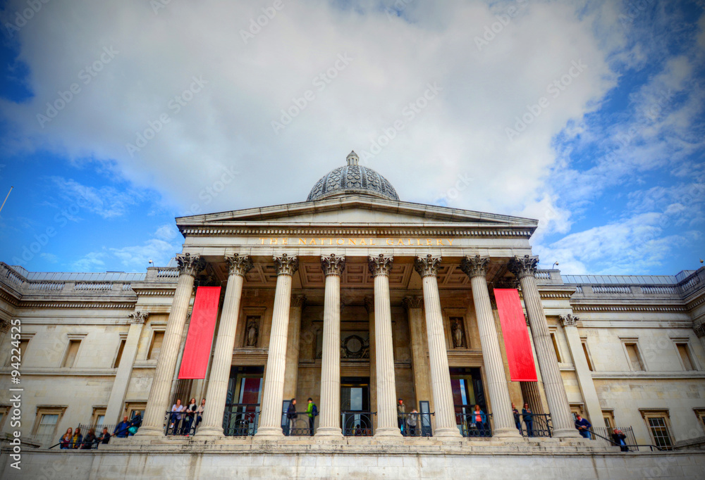 Obraz premium The National Gallery is an art museum in Trafalgar Square in the City of Westminster, in Central London.