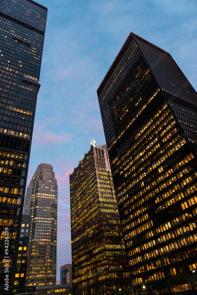 Fototapeta premium Toronto Financial District at dusk