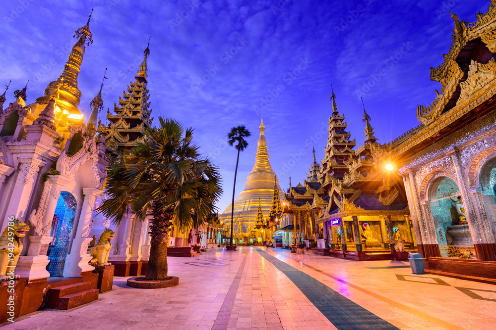 Shwedagon Pagoda of Myanmar - obrazy, fototapety, plakaty 