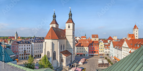 Obraz na płótnie Panorama of Neupfarrplatz square in Regensburg w salonie