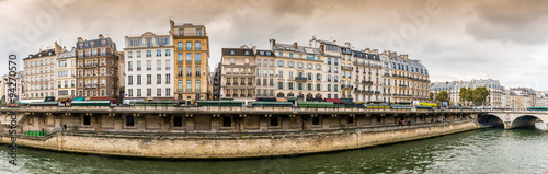 Panoramique des quais de la Seine à Paris #94270570