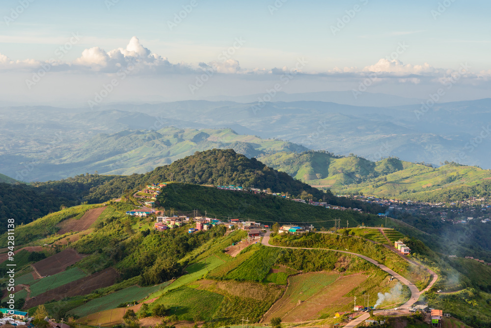 Naklejka premium Beautiful landscape on mountain with clouds in sky. Phu tub Berk hill in Thailand.