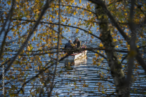 Fischerboot im Herbst