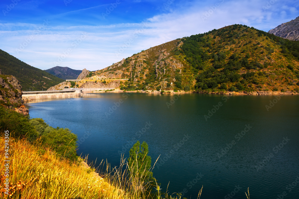 Naklejka premium Barrios de Luna reservoir with dam. Leon