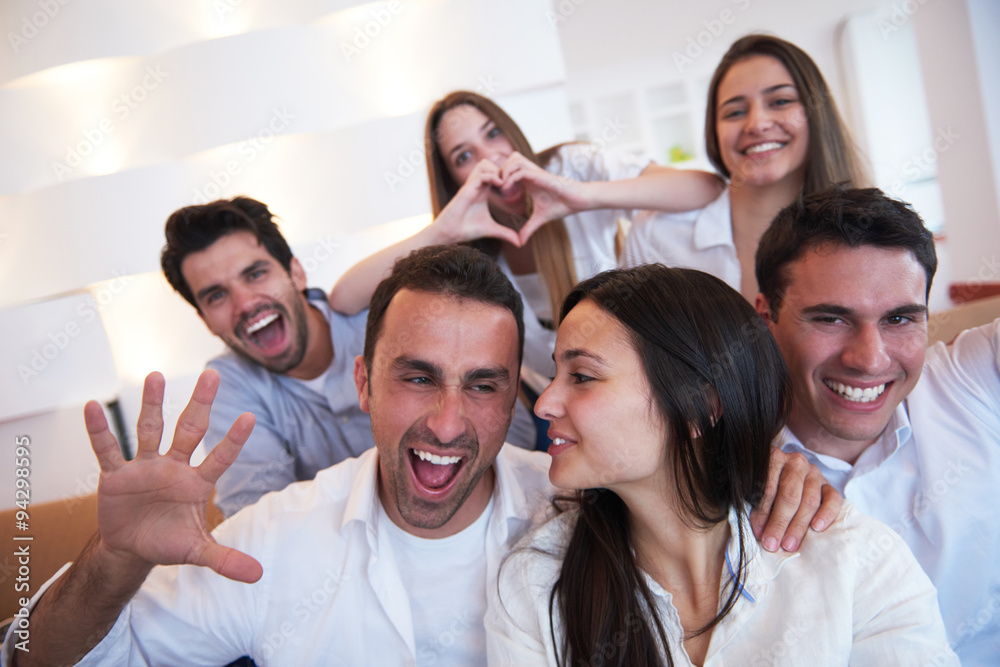 Fototapeta premium group of friends taking selfie