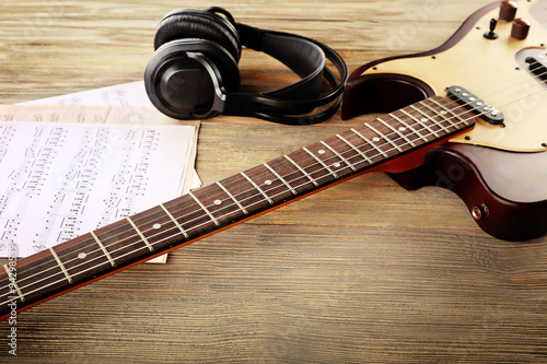 Electric guitar with headph...