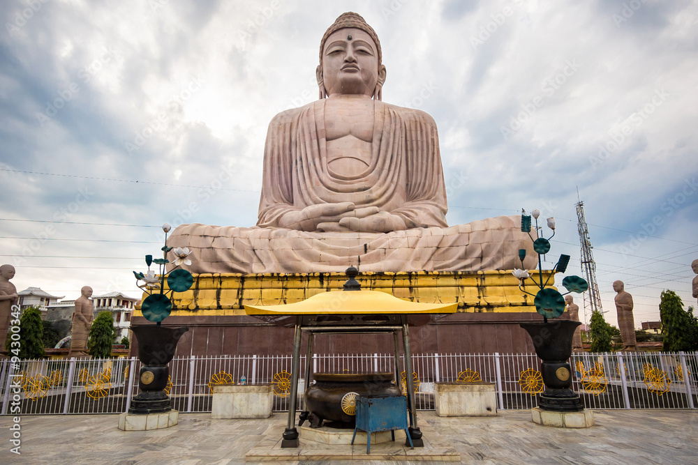 Buddha image in Mahabodhi Temple, Bodh Gaya, Bihar, India Stock Photo - Alamy