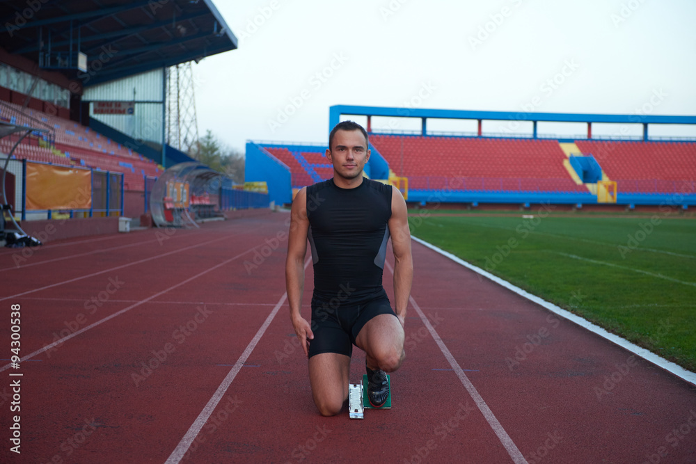 Fototapeta premium Athletic man start