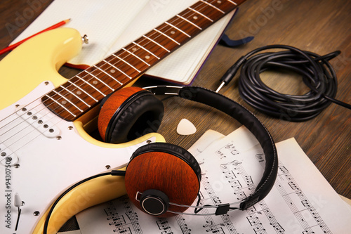 Electric guitar with headph...
