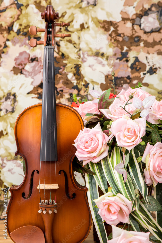 Fototapeta premium Violin and rose with vintage style