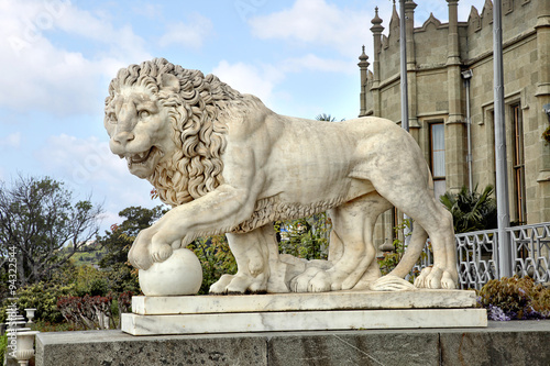 Sculpture of a lion in the palace of Count Vorontsov