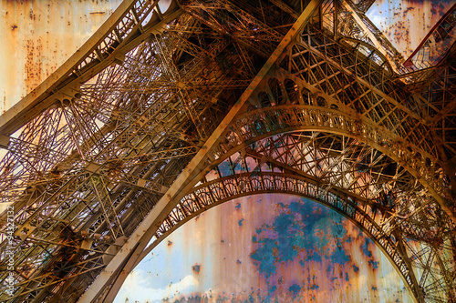 Rusty background  with Eiffel tower 4 © Florin
