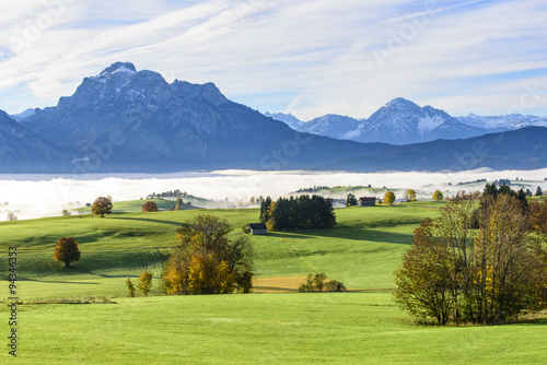 Nebel und Sonne über dem Alpenvorland bei Füssen