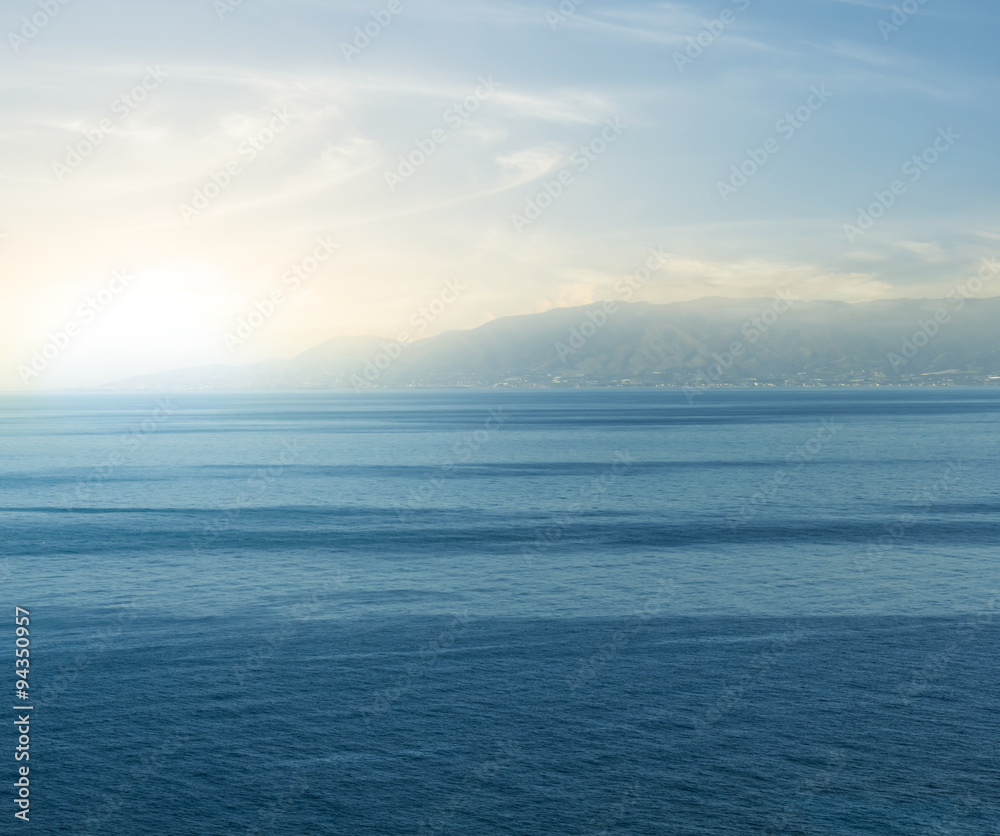 Fototapeta premium emerald sea at the sunrise