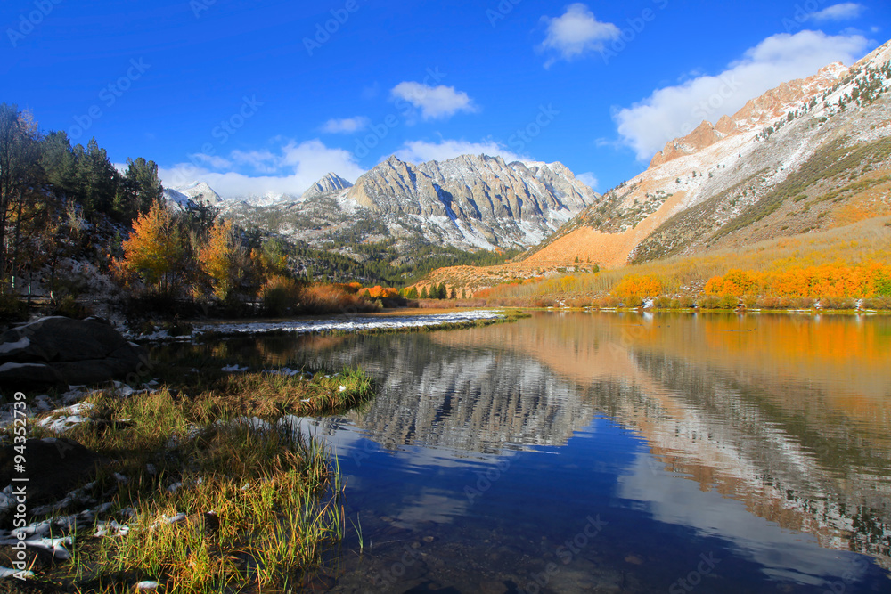 Obraz premium Scenic North lake landscape near Bishop California
