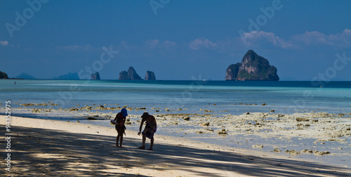 Εκτύπωση καμβά Girl at the beach in thailand
