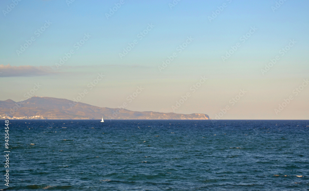 Golfo de Rosas, linea de costa en l'Escala (Girona)