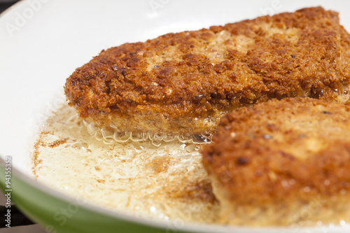 Wallpaper Mural Freir un cordon bleu Torontodigital.ca