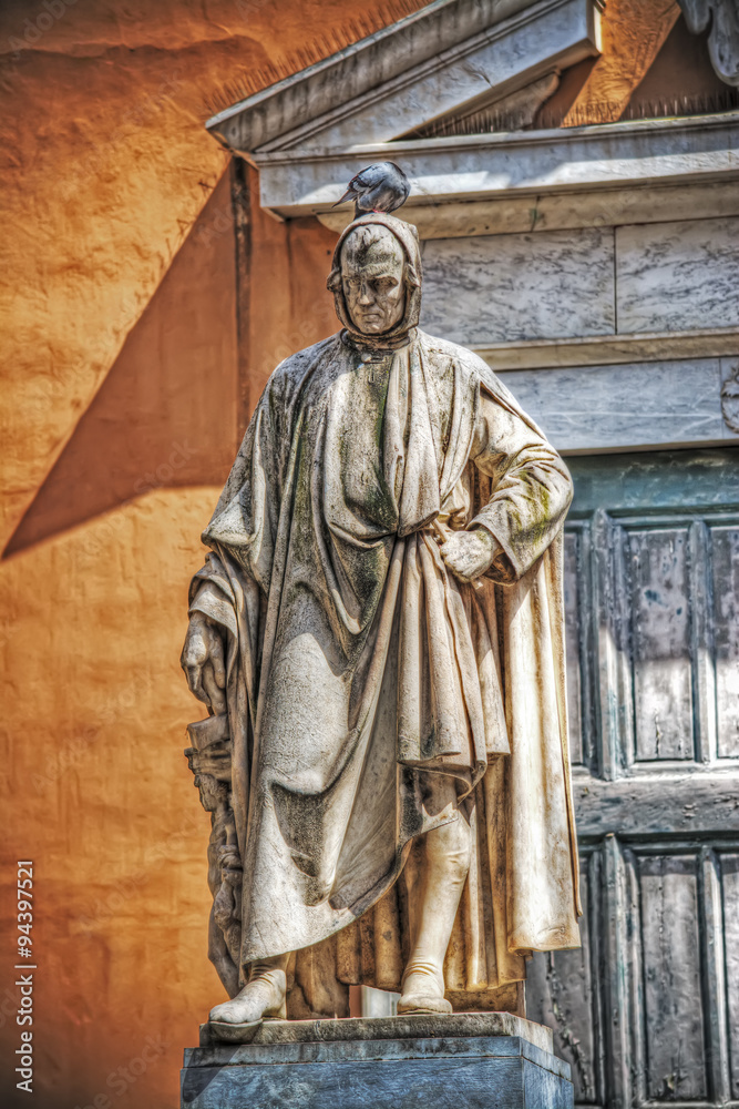 Nicola Pisano statue in Pisa