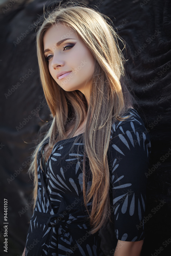 Fototapeta premium portrait of sexy woman on the street