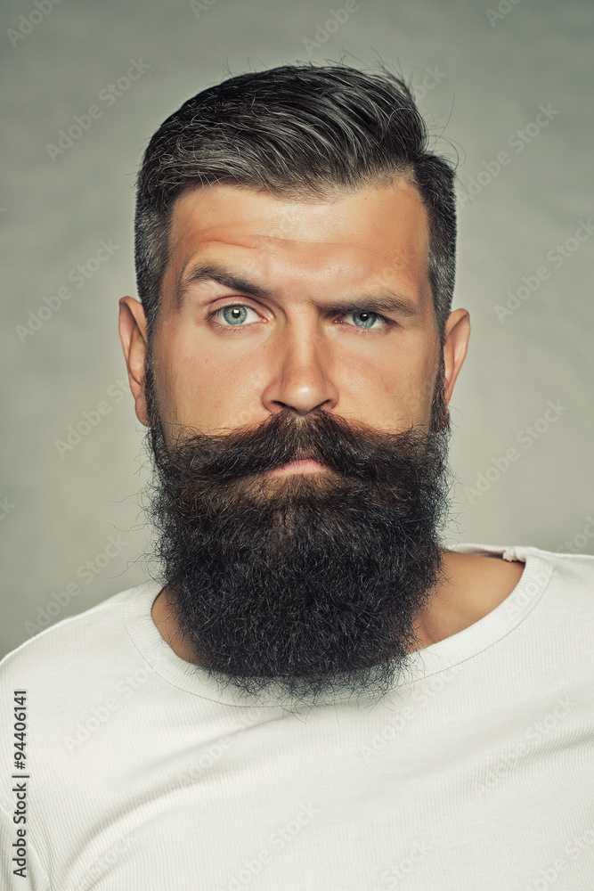 Obraz premium Bearded man in studio