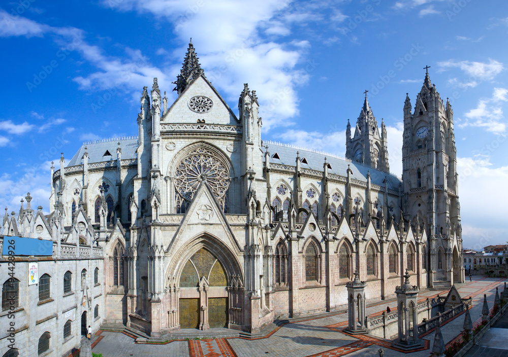 The Basilica of the National,a historic Roman Catholic church in the center of Quito,Ecuador,offers a captivating blend of architectural beauty and religious significance.