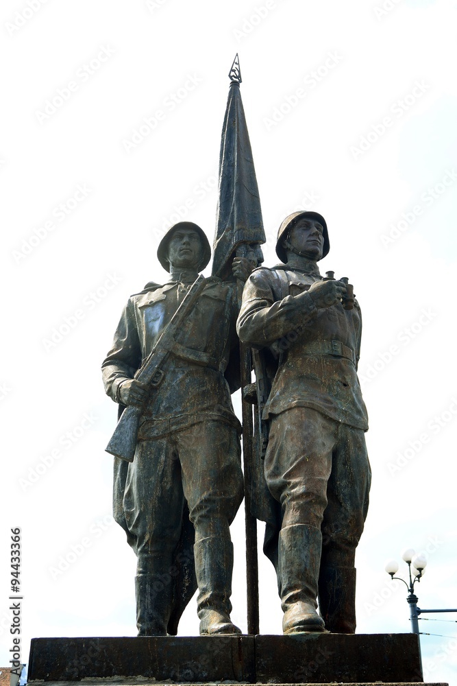 Fototapeta premium Vilnius city centre green bridge sculptures on July 09, 2015