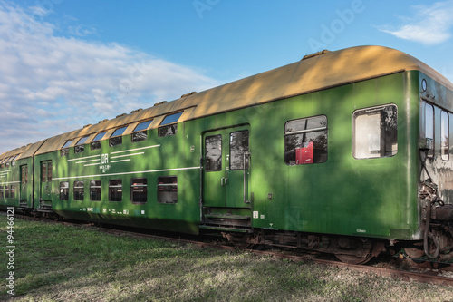 Historische Doppelstockwagen der DR