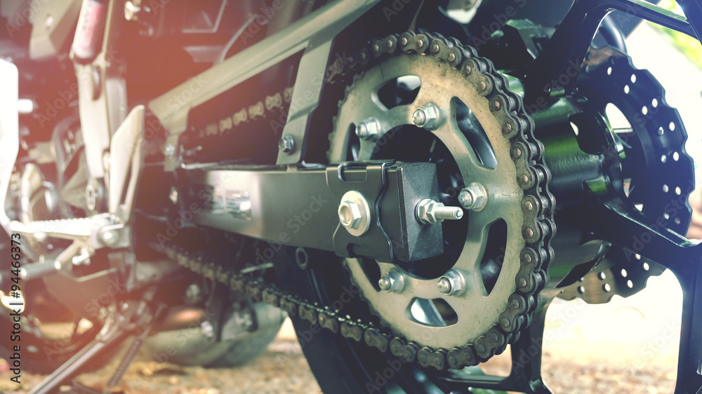 Fototapeta premium rear chain and sprocket of motorcycle wheel