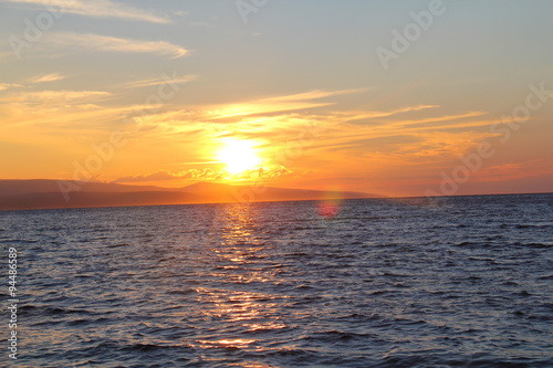 Sonnenuntergang hinter der Insel Brac