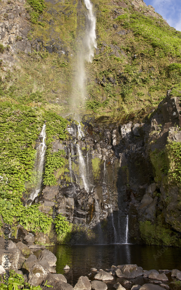 Obraz premium Waterfall and pool in Flores island, Azores. Poco do Bacalhau