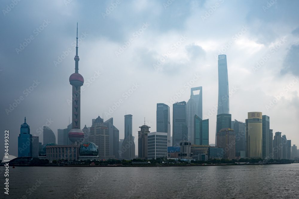 Fototapeta premium Bund (po chińsku zwany Waitan) w Szanghaju