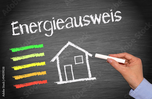 Haus mit Energieausweis - Energieeffizienz und Energielabel