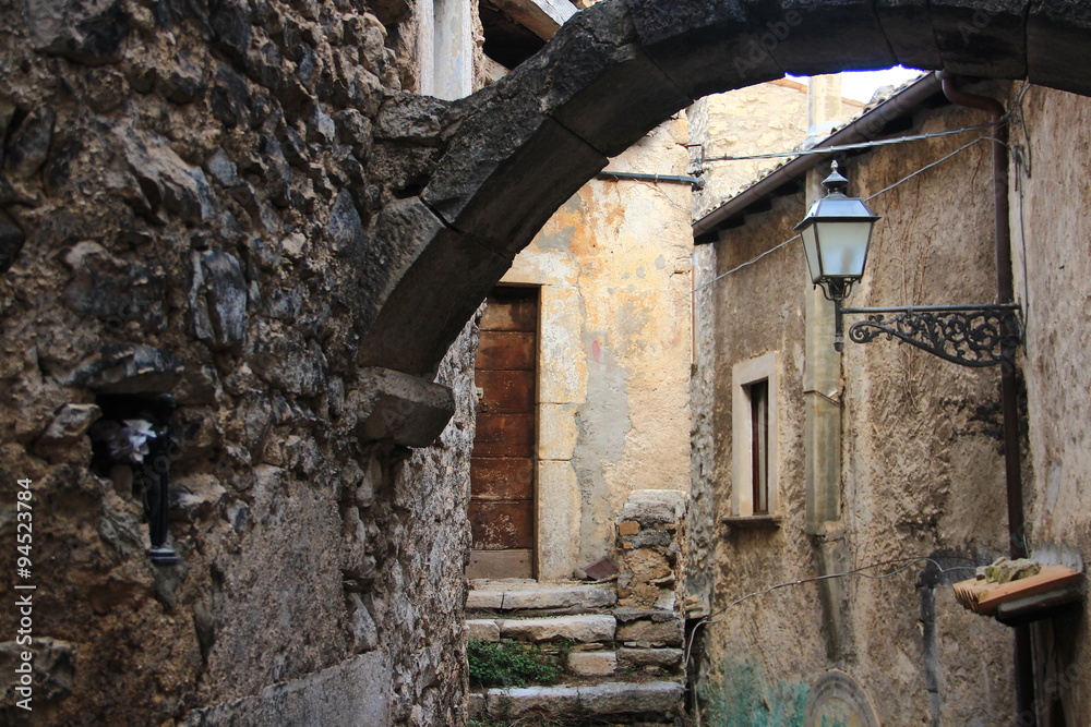 Navelli, borgo medievale d'Abruzzo