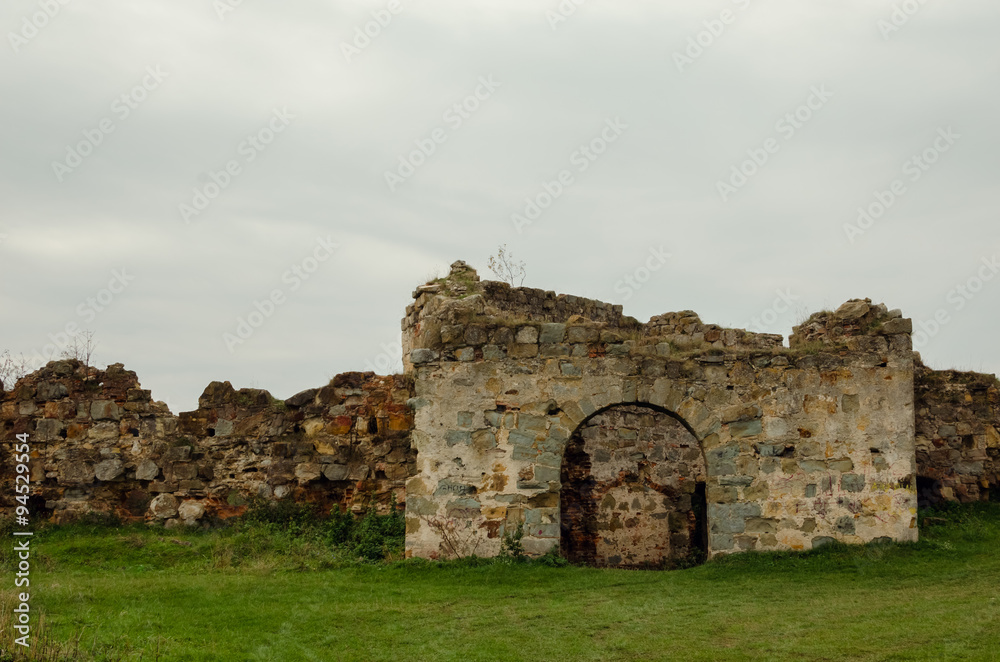 Ruins of castle Pnivskyy , Carpatian 