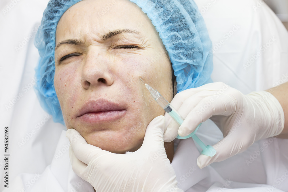 Cosmetic treatment with injection in a clinic Cosmetic treatment with injection in a clinic