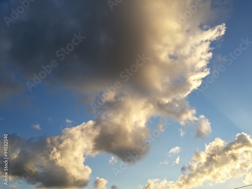 Bulutlu gök yüzü photo