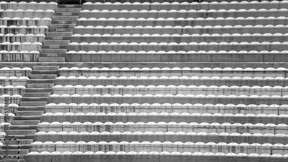 Obraz premium trybuny bez ludzi na stadionie piłkarskim