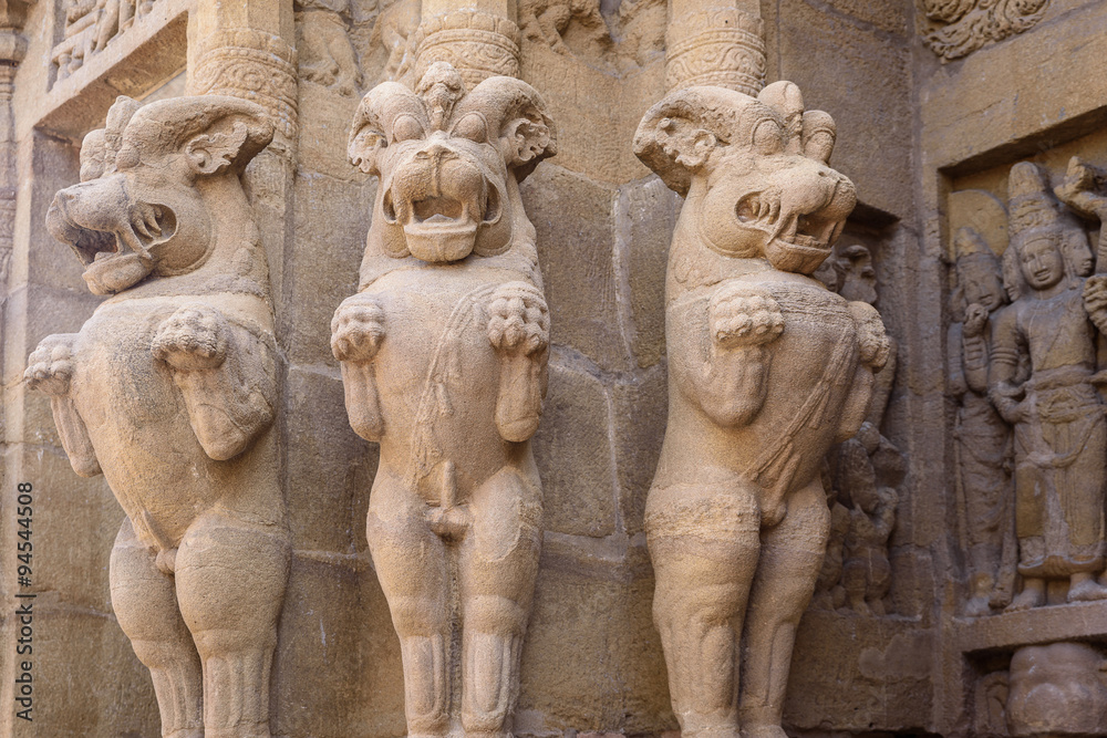 India - lion sculptures in Hindu temple Kanchipuram