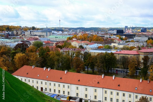Obraz na płótnie Vilnius town aerial view from Gediminas castle tower w salonie