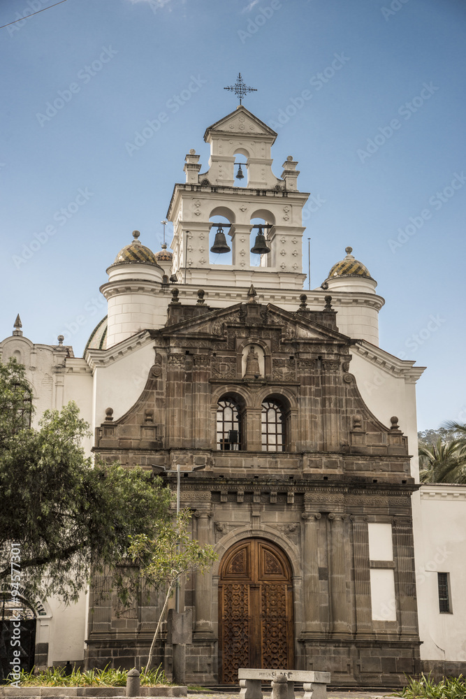 chiese e murales di Quito
