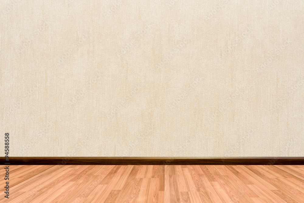 Một trải nghiệm hoàn toàn mới cho căn phòng của bạn - Phòng trống với tường giấy màu kem có sàn gỗ. Sự kết hợp thông minh giữa tường giấy màu kem và sàn gỗ tạo nên một không gian đầy dấu ấn, giúp bạn cảm thấy thoải mái và thư giãn.