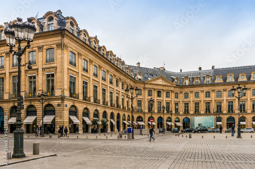 Wallpaper Mural Magnifique Place Vendôme de style classique français à Paris en île de France, France Torontodigital.ca