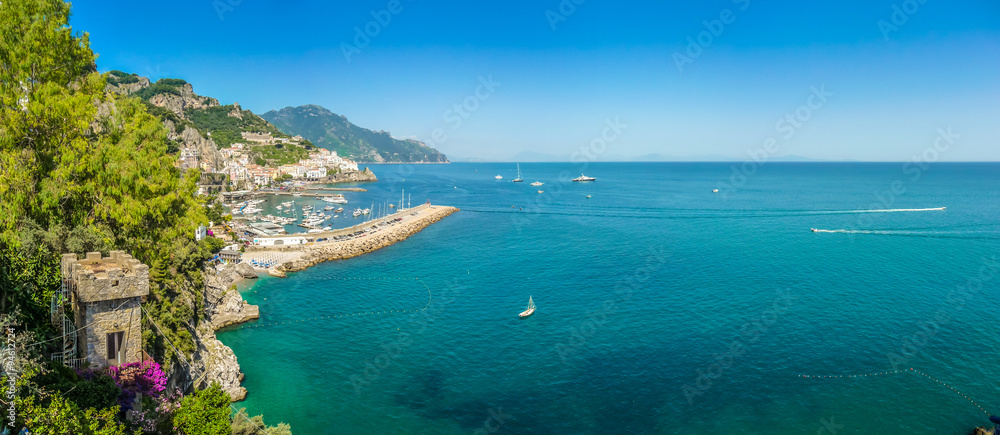 Obraz premium Piękna panorama Wybrzeża Amalfi, Kampania, Włochy