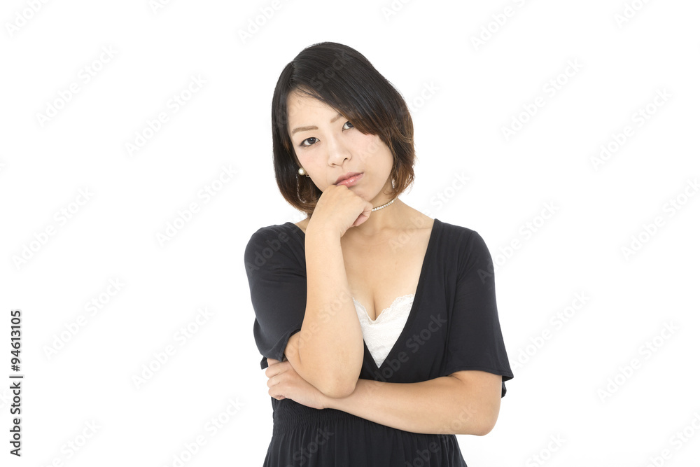 若い女性 ポーズ 腕組み 考える 白バック Stock Photo Adobe Stock