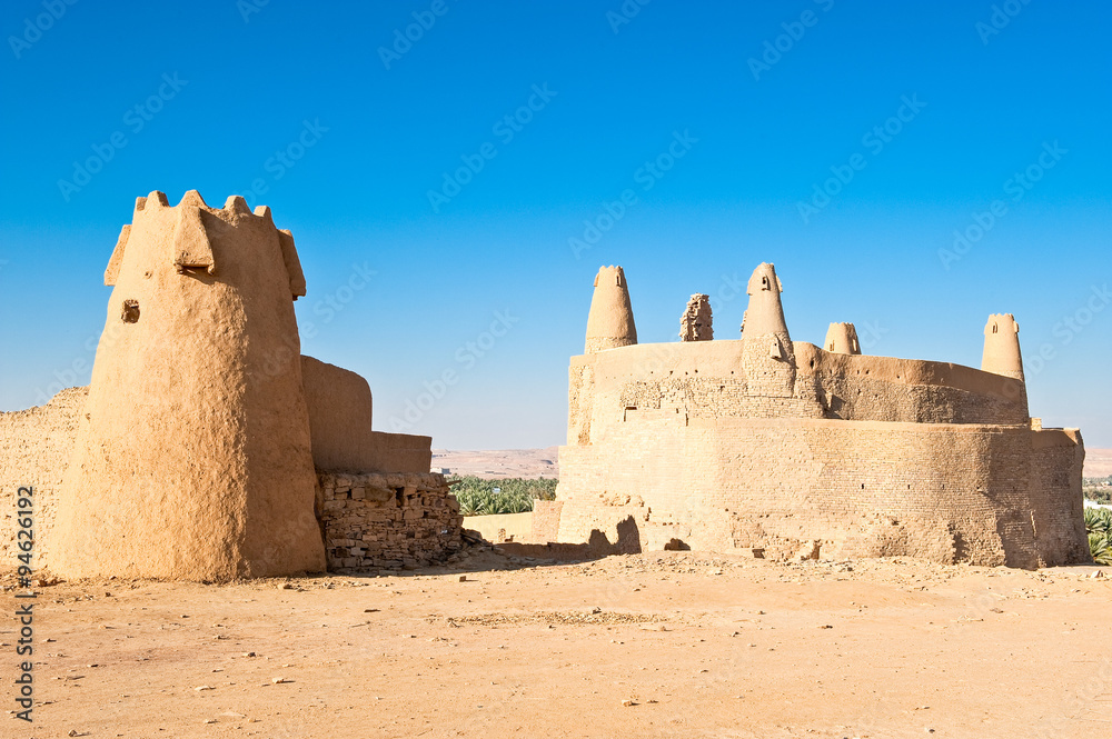 Saudi Arabia, Domat Al-Jadal, Al Jouf province, the Qasr Marid fortress (Nabatean origin) and the Mosque of Oman