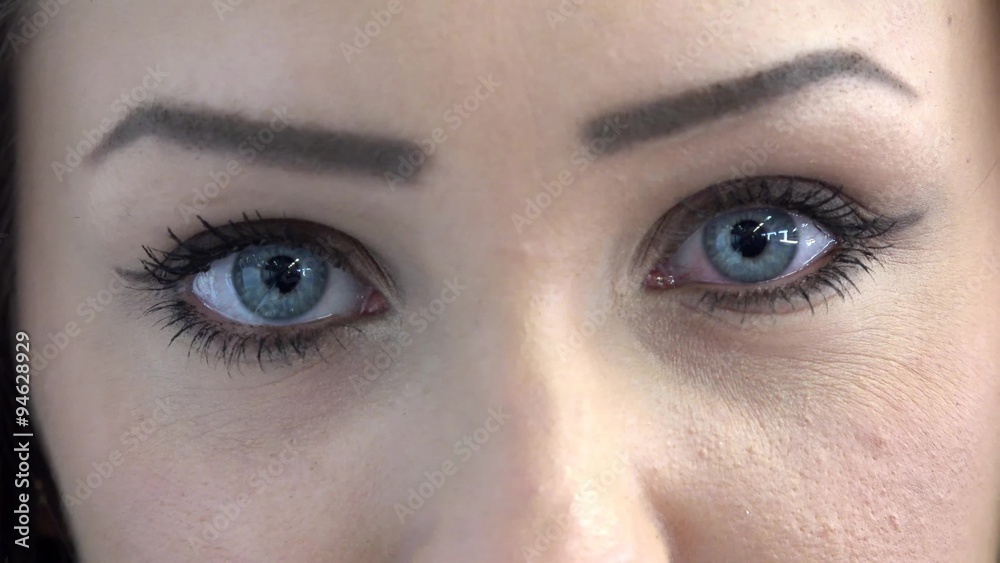 eyes of young attractive woman - detail (closeup) eyes of young attractive woman - detail (closeup)