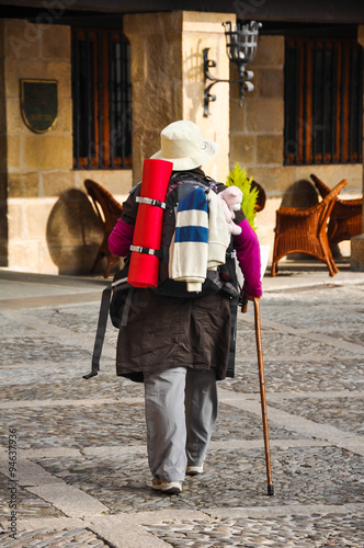 Mujer peregrina, Santo Domingo de la Calzada, Logroño, Camino de Santiago, España 