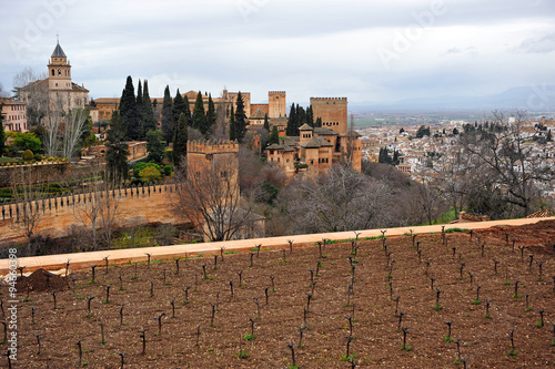 El palacio de la Alhambra de Granada en invierno, España
