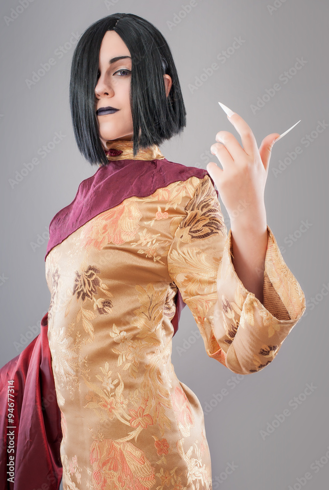 Gothic woman with chinese nails / Dark gothic woman with cloak and chinese nails